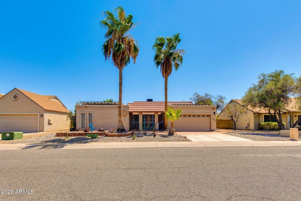825 E PIUTE Avenue, Phoenix, AZ 85024