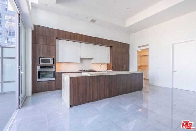 1201 S Hope Street 3804, Los Angeles, CA 90015
