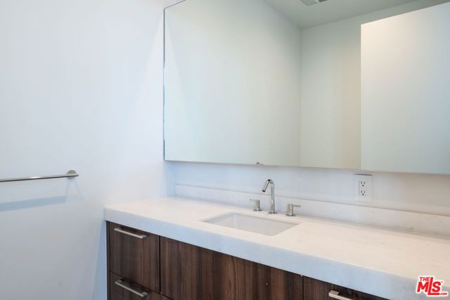 1201 S Hope Street 3804, Los Angeles, CA 90015