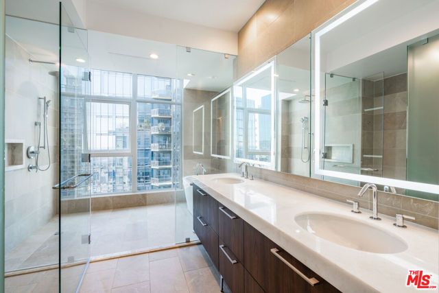 1201 S Hope Street 3804, Los Angeles, CA 90015