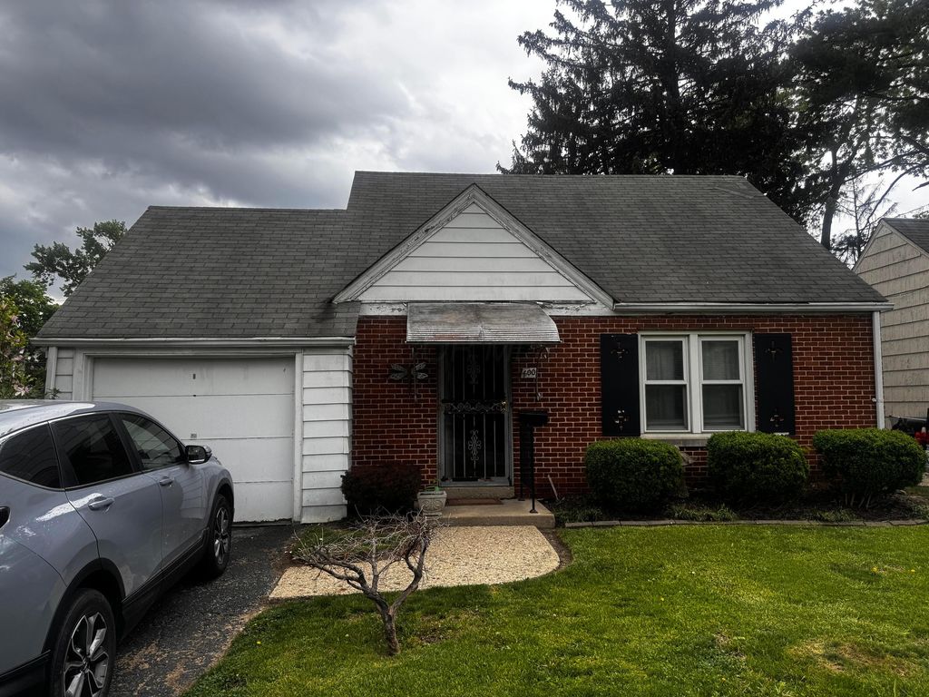 400 S James Road, Columbus, OH 43230