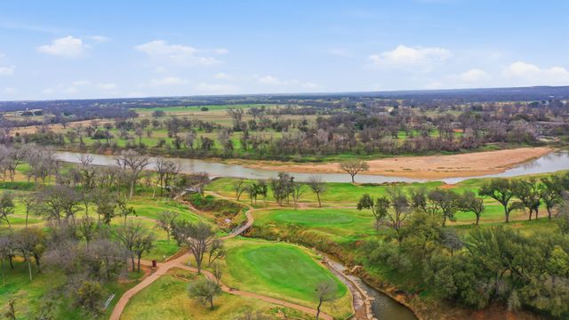 101 Lakeside Drive, Lipan, TX 76462