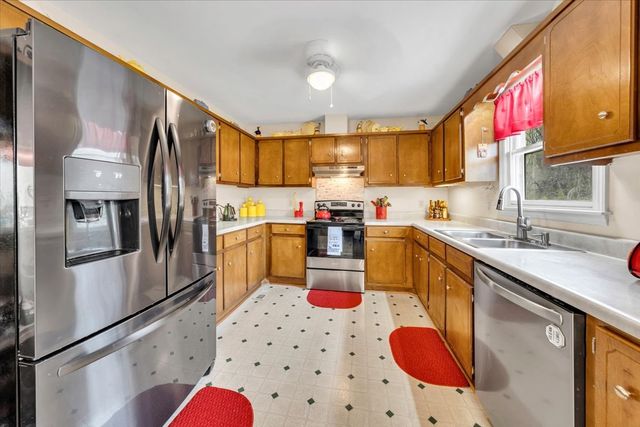 105 Plain View Dr, Estill Springs, TN 37330