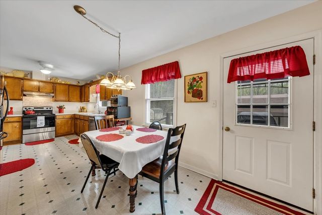 105 Plain View Dr, Estill Springs, TN 37330