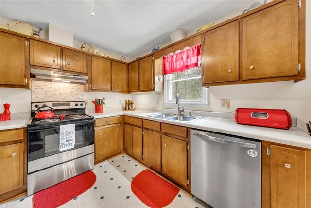 105 Plain View Dr, Estill Springs, TN 37330
