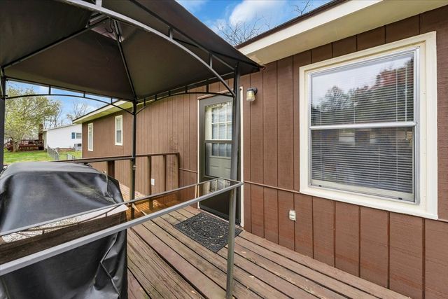 105 Plain View Dr, Estill Springs, TN 37330