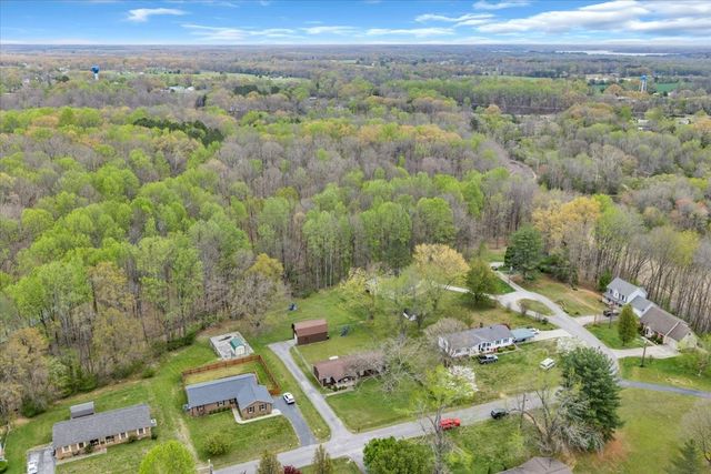 105 Plain View Dr, Estill Springs, TN 37330