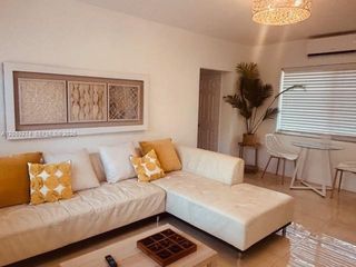 2251 SW 27th Street 5, Miami, FL 33133