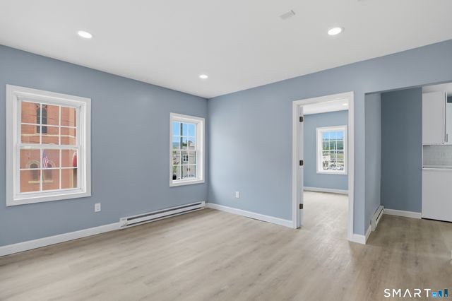 33 Congress Avenue, Waterbury, CT 06708