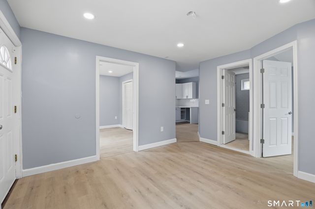 33 Congress Avenue, Waterbury, CT 06708