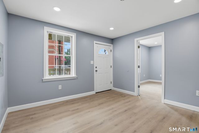 33 Congress Avenue, Waterbury, CT 06708