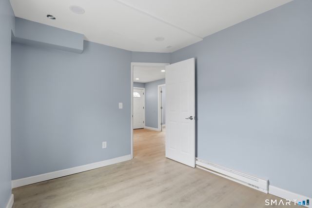 33 Congress Avenue, Waterbury, CT 06708