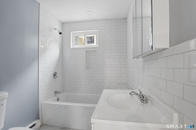 33 Congress Avenue, Waterbury, CT 06708