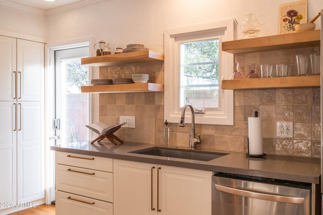 1801 N DAYTON Street, Phoenix, AZ 85006