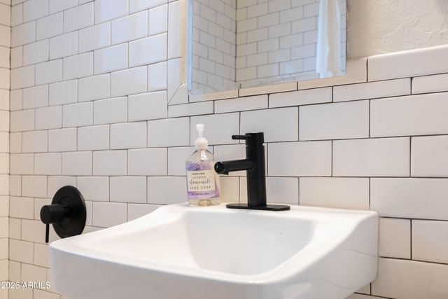 1801 N DAYTON Street, Phoenix, AZ 85006