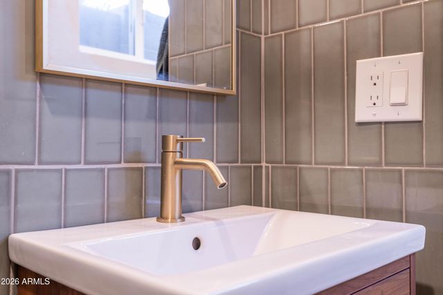 1801 N DAYTON Street, Phoenix, AZ 85006