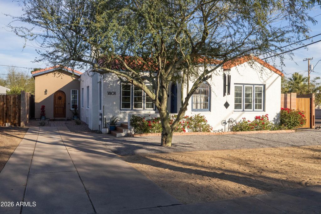 1801 N DAYTON Street, Phoenix, AZ 85006