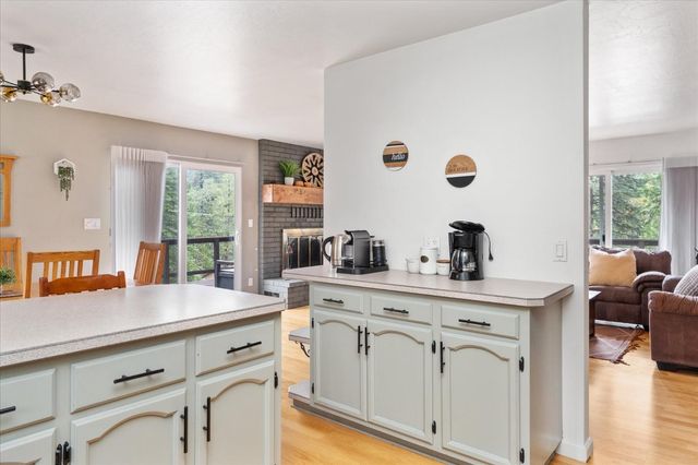 588 Blue Lake Springs Dr, Arnold, CA 95223