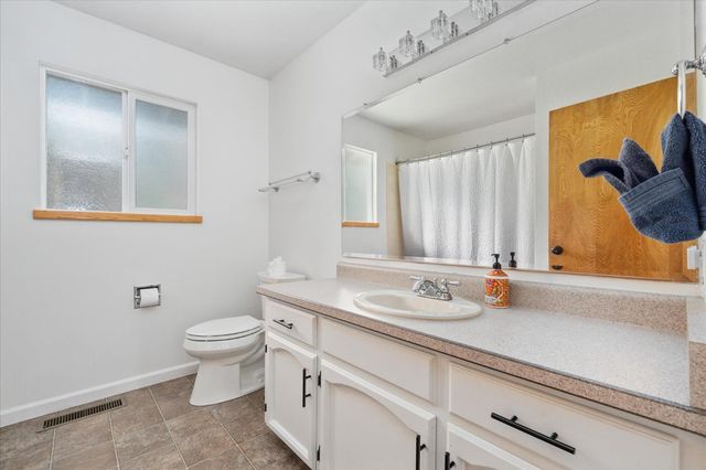 588 Blue Lake Springs Dr, Arnold, CA 95223