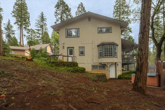 588 Blue Lake Springs Dr, Arnold, CA 95223