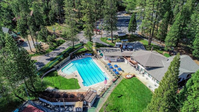 588 Blue Lake Springs Dr, Arnold, CA 95223