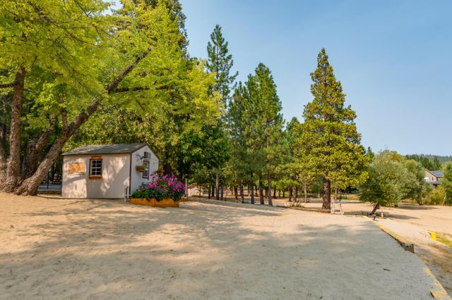 588 Blue Lake Springs Dr, Arnold, CA 95223