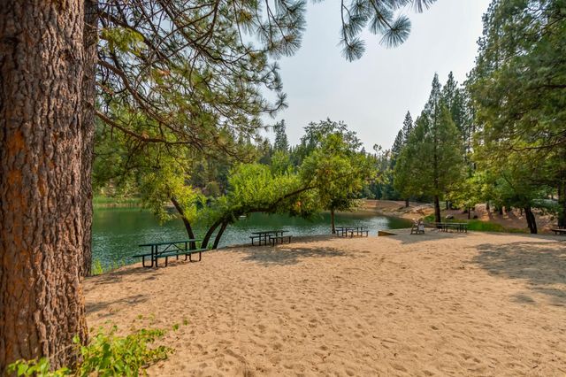 588 Blue Lake Springs Dr, Arnold, CA 95223