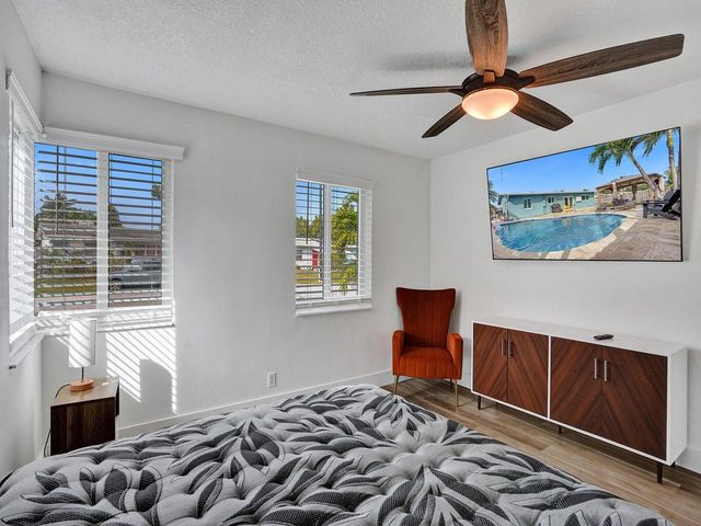 2750 NE 10th Avenue, Pompano Beach, FL 33064