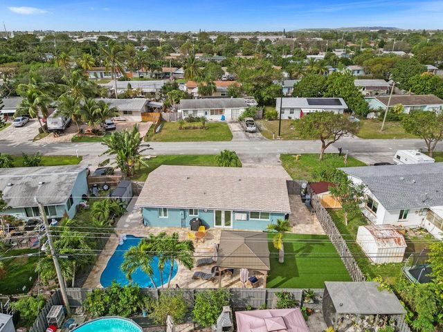 2750 NE 10th Avenue, Pompano Beach, FL 33064