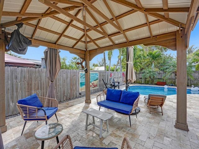 2750 NE 10th Avenue, Pompano Beach, FL 33064