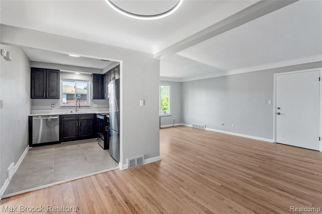 1909 Gardenia Avenue Unit D, Royal Oak, MI 48067