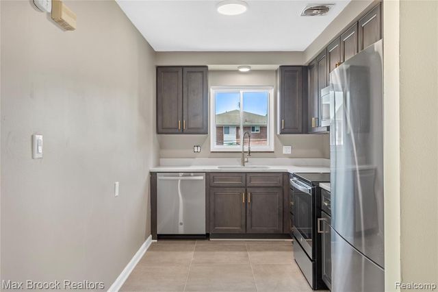 1909 Gardenia Avenue Unit D, Royal Oak, MI 48067