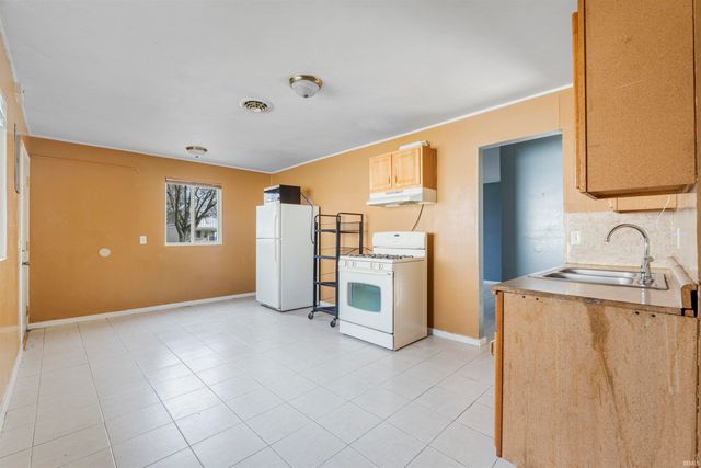 2922 Drexel Avenue, Fort Wayne, IN 46806
