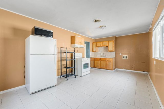2922 Drexel Avenue, Fort Wayne, IN 46806
