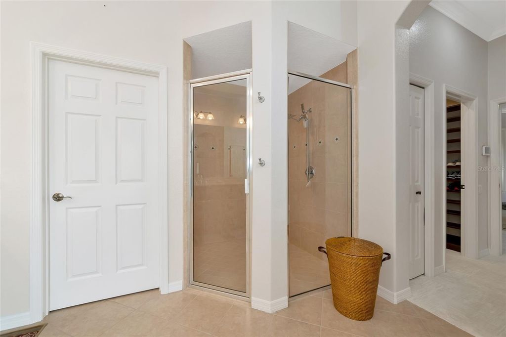 Image 18 of property listing at 405 PETREL TRAIL, Bradenton, FL 34212