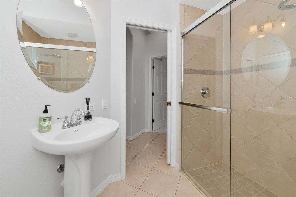 Image 21 of property listing at 405 PETREL TRAIL, Bradenton, FL 34212