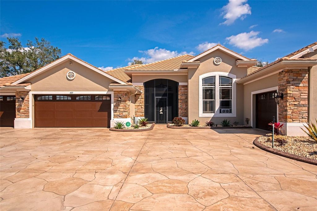 Image 4 of property listing at 405 PETREL TRAIL, Bradenton, FL 34212
