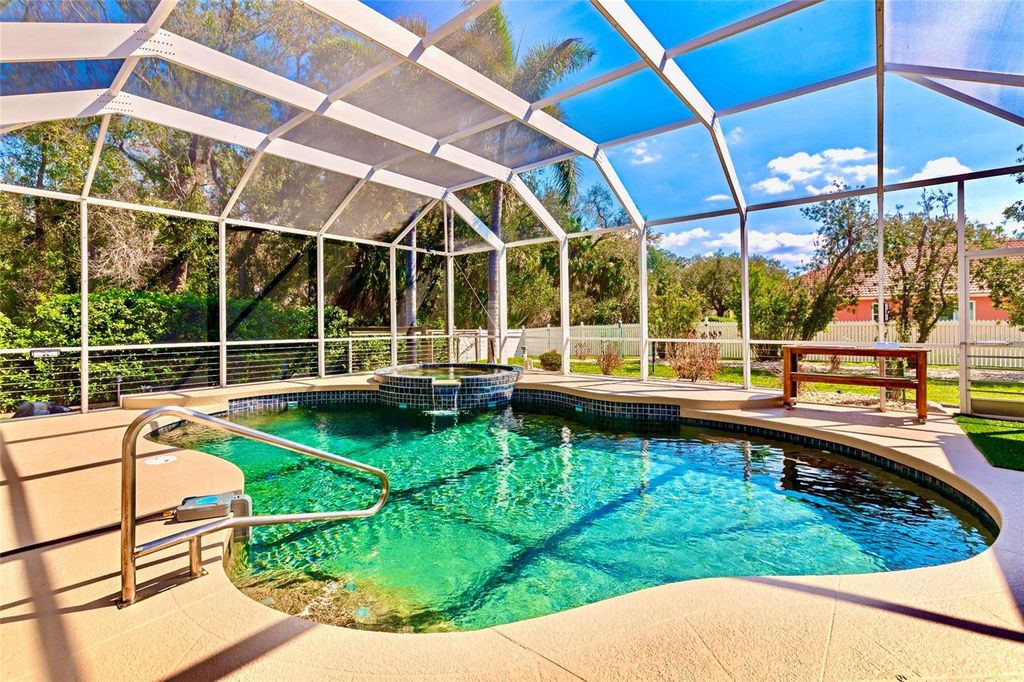 Image 44 of property listing at 405 PETREL TRAIL, Bradenton, FL 34212