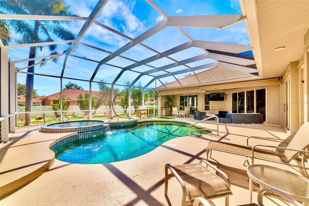 Image 45 of property listing at 405 PETREL TRAIL, Bradenton, FL 34212