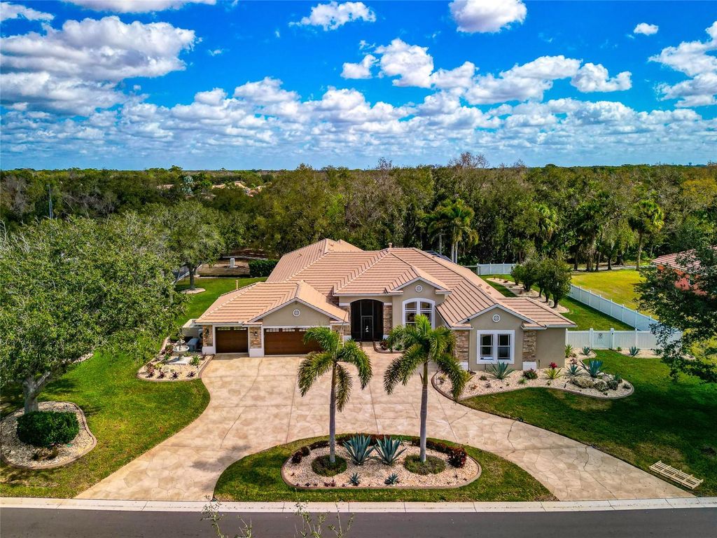 Image 53 of property listing at 405 PETREL TRAIL, Bradenton, FL 34212