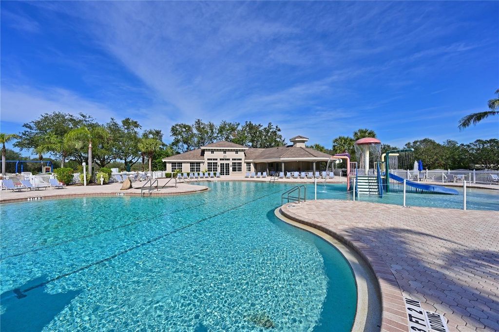 Image 57 of property listing at 405 PETREL TRAIL, Bradenton, FL 34212