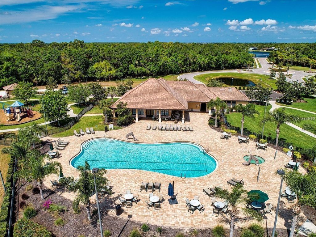 Image 64 of property listing at 405 PETREL TRAIL, Bradenton, FL 34212