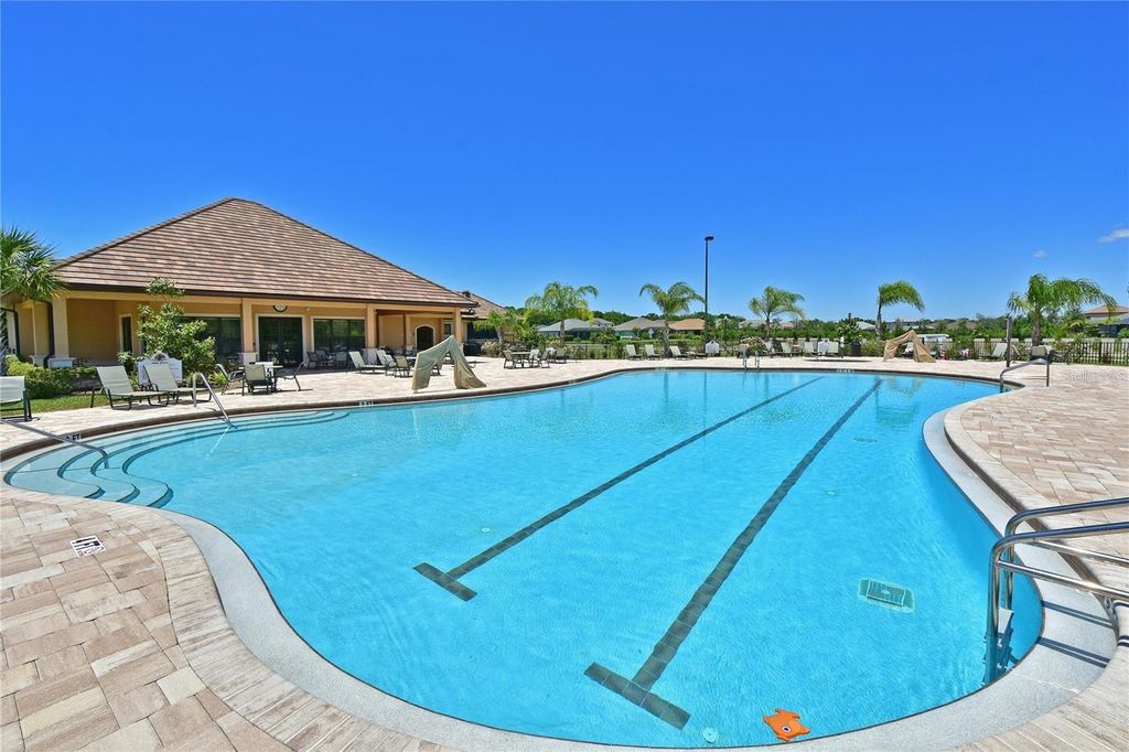 Image 65 of property listing at 405 PETREL TRAIL, Bradenton, FL 34212