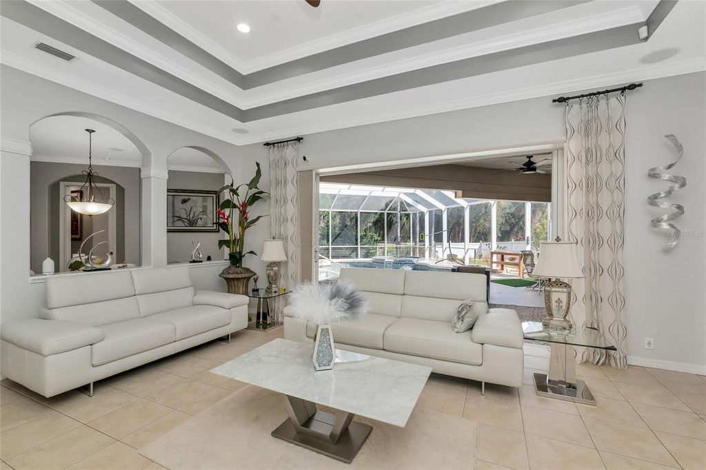 Image 9 of property listing at 405 PETREL TRAIL, Bradenton, FL 34212