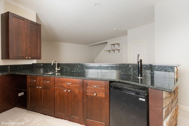 21 NORTHFIELD Terrace 21, Wheeling, IL 60090