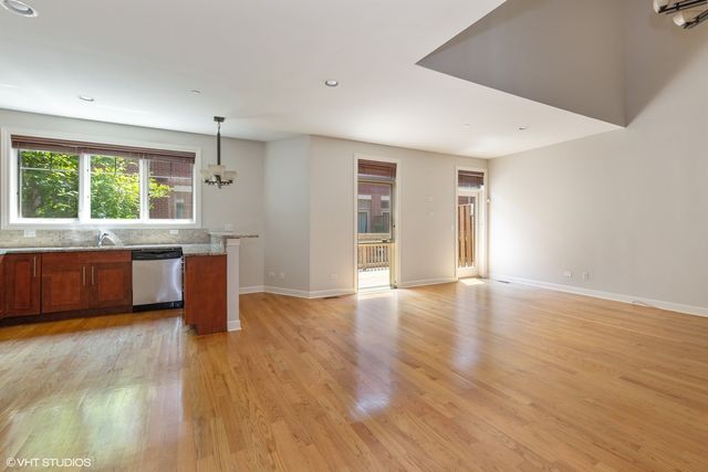 21 NORTHFIELD Terrace 21, Wheeling, IL 60090