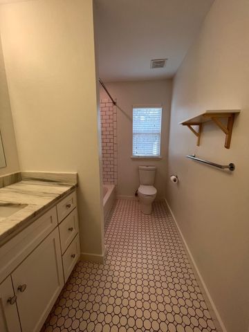 8608 Forest Hills Boulevard, Dallas, TX 75218