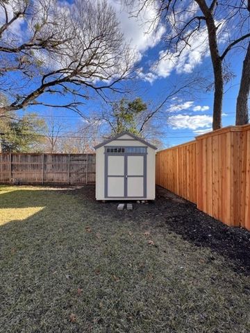 8608 Forest Hills Boulevard, Dallas, TX 75218