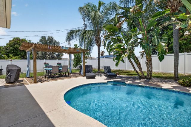 709 SW Jacoby Avenue, Port St. Lucie, Port St Lucie, FL 34953