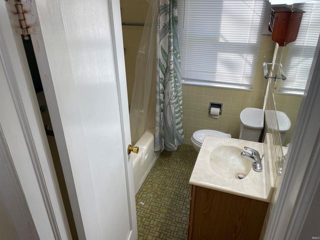 2010 Monroe Street, Laporte, IN 46350